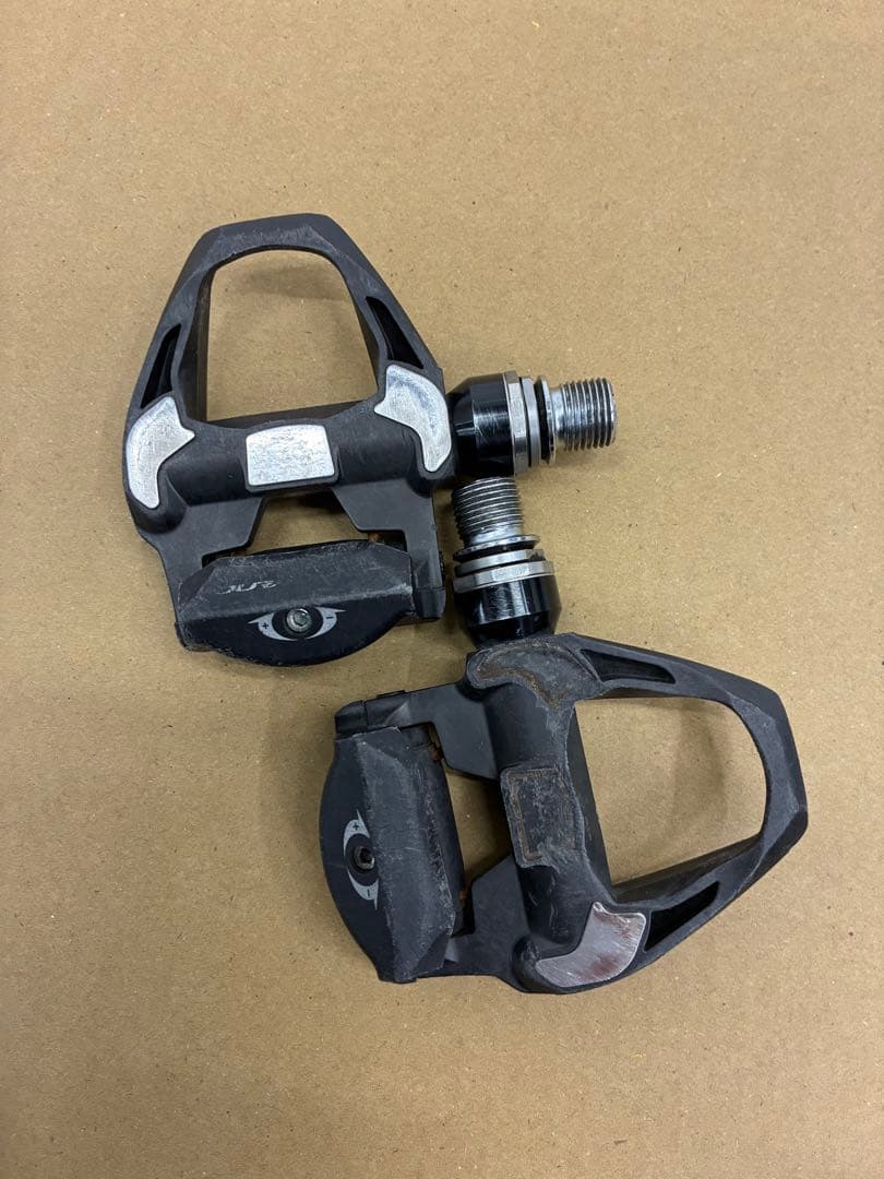 SHIMANO PD-R9100 ビンディングペダル プレート1つ欠品