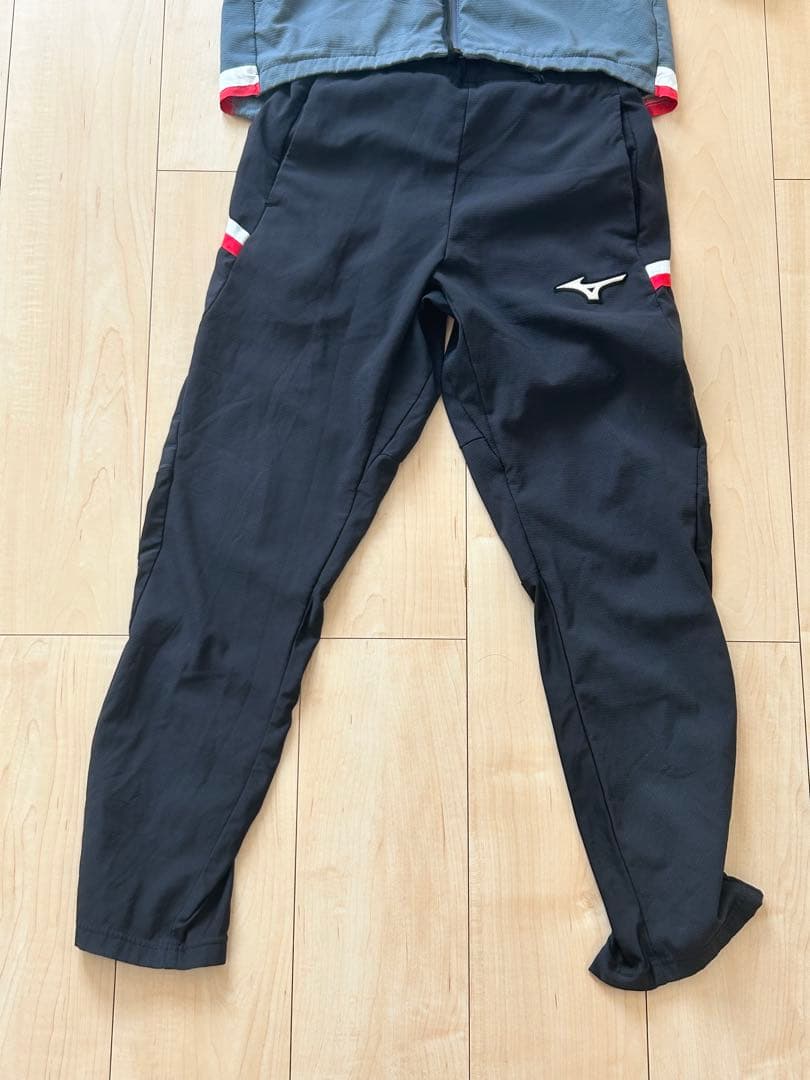 ミズノ MORELIA ジャージ　上下セット グレー ブラック