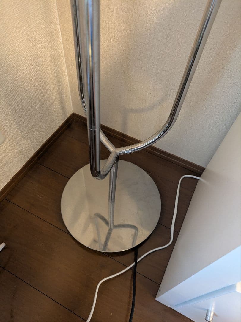 SIMRISHAMN フロアランプ クロムメッキ/ホワイト IKEA