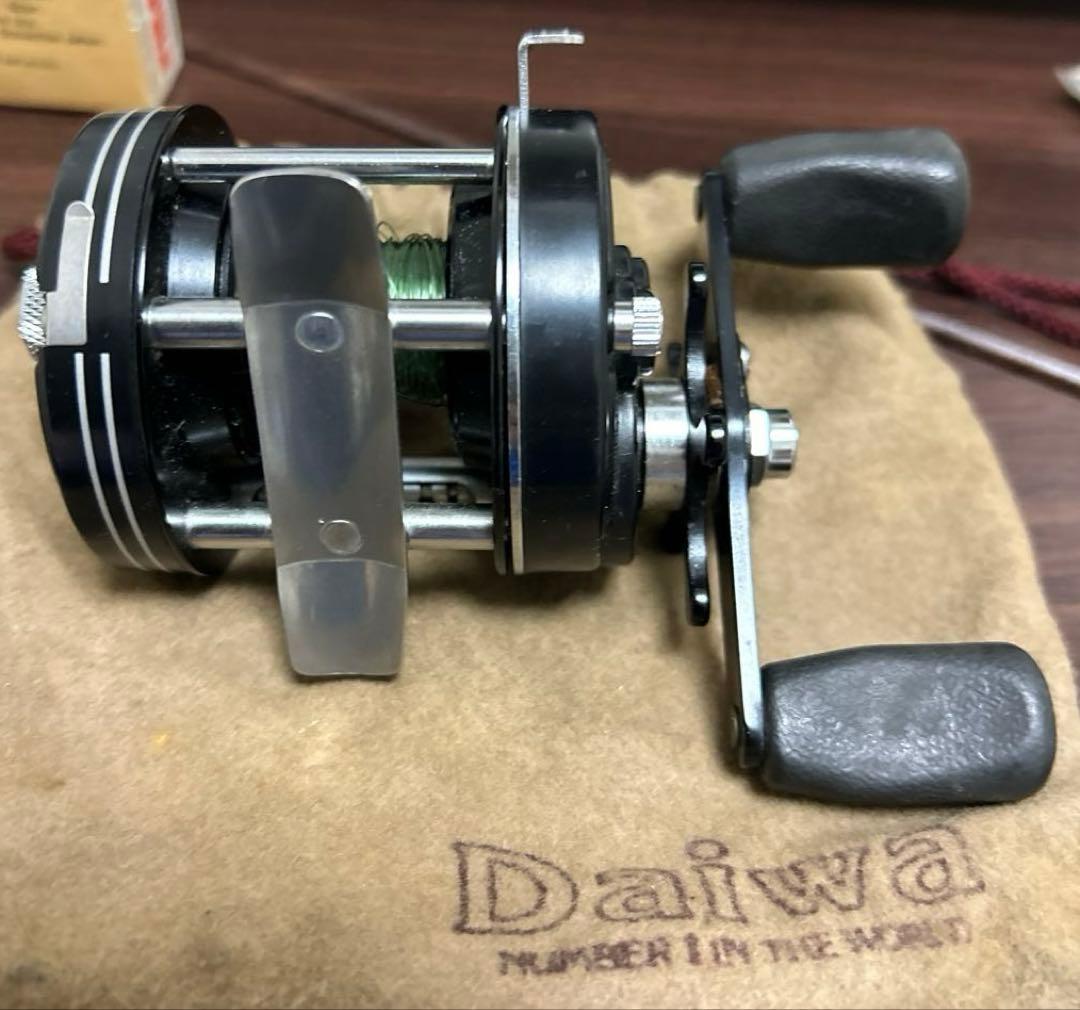 Daiwa Millionaire GS-3000C ベイトリールとルアー付