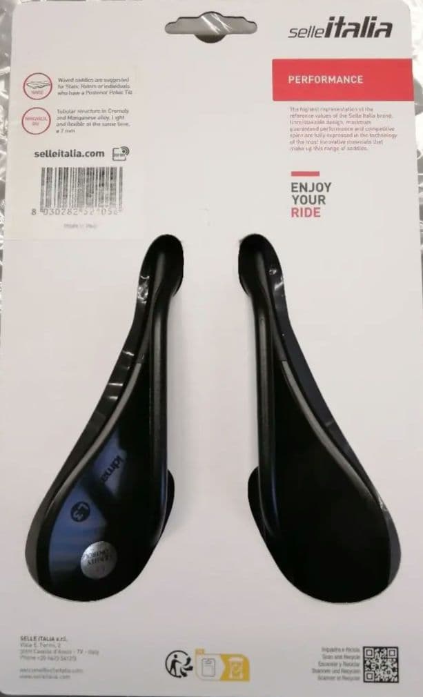 Selle Italia Novus Boost EVO サドル