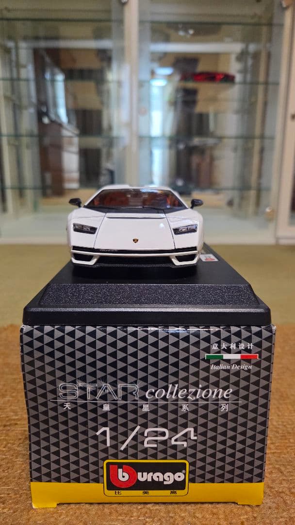 1/24 ブラーゴ ランボルギーニ カウンタック LPI 800-4