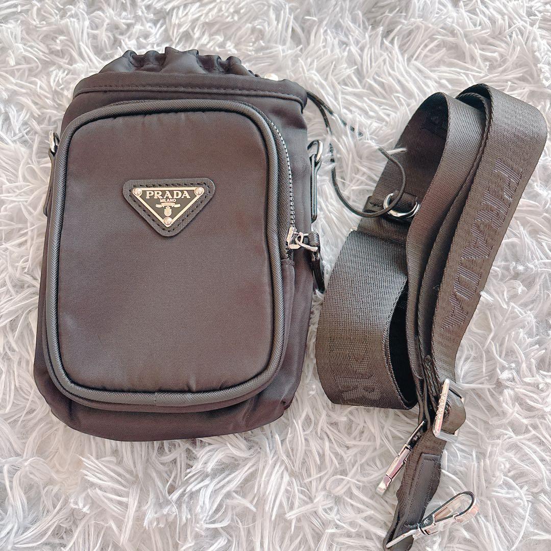 PRADA プラダ ノベルティ スマホショルダーバッグ