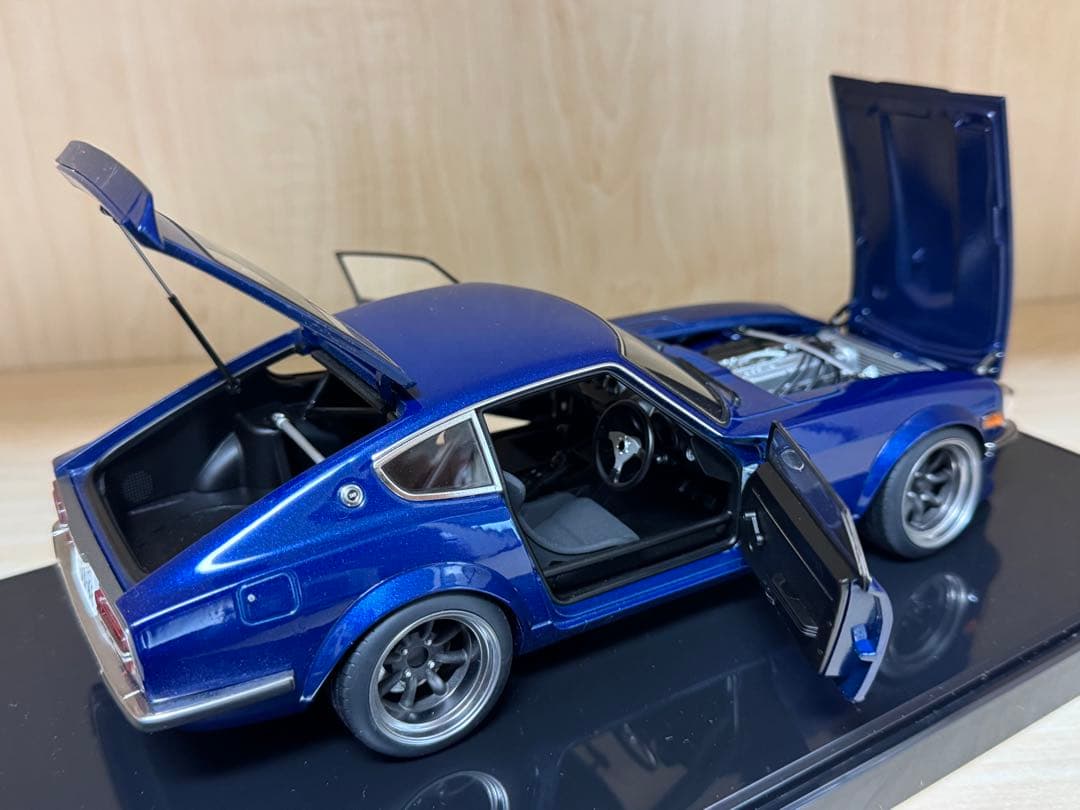 AUTOart 1/18フェアレディZ (S30)「湾岸ミッドナイト」悪魔のZ