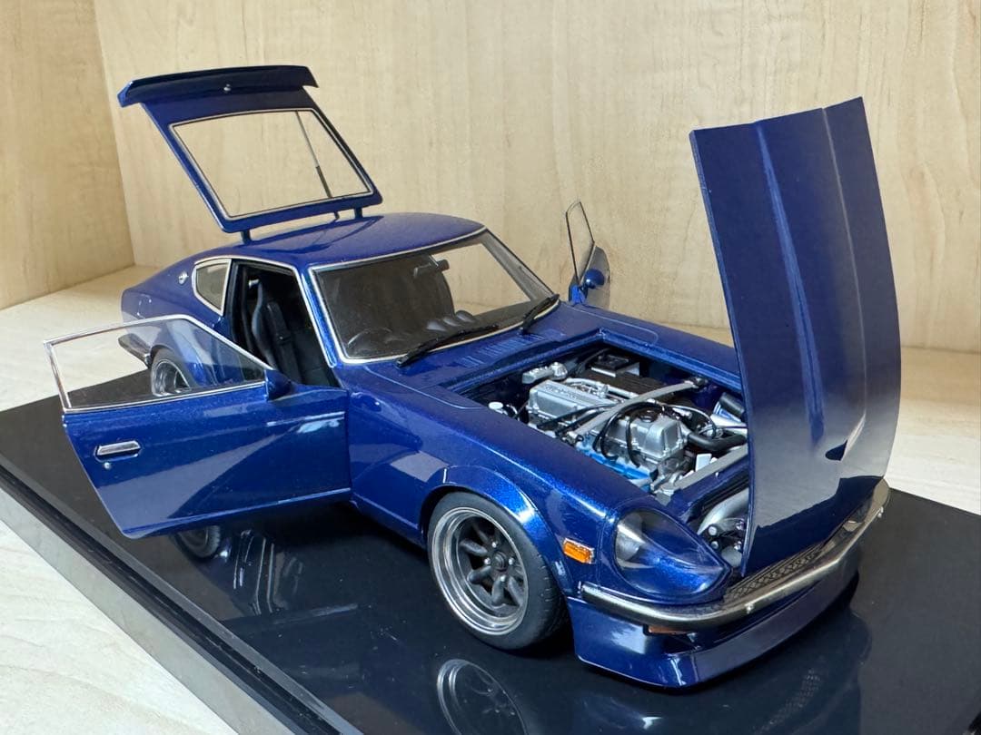 AUTOart 1/18フェアレディZ (S30)「湾岸ミッドナイト」悪魔のZ