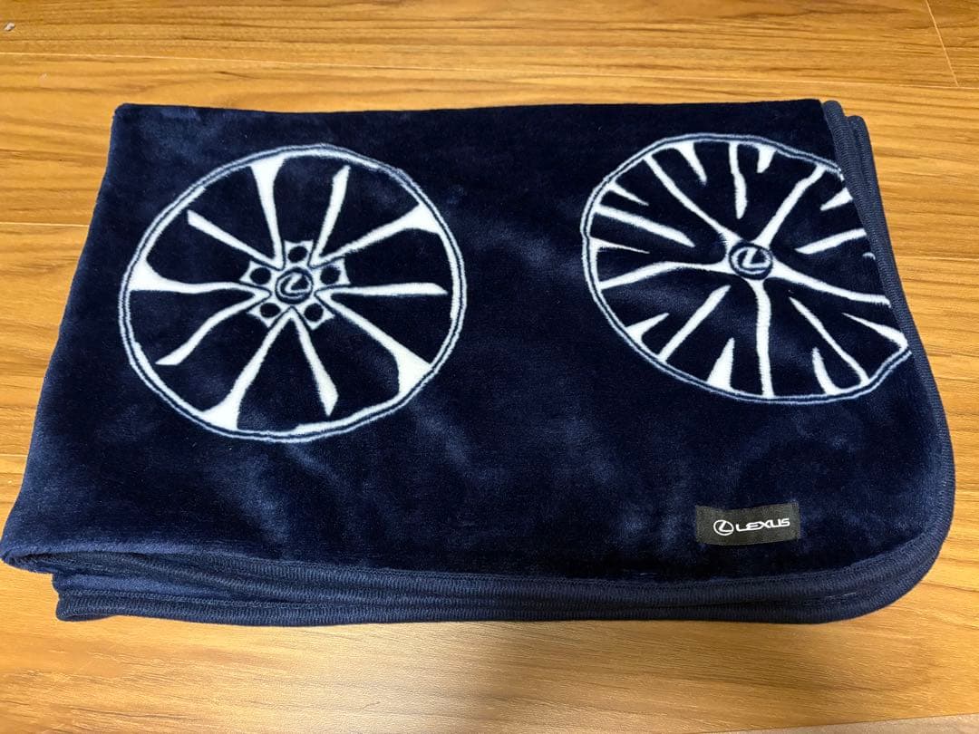 Lexus RZ ホイールデザイン ブランケット
