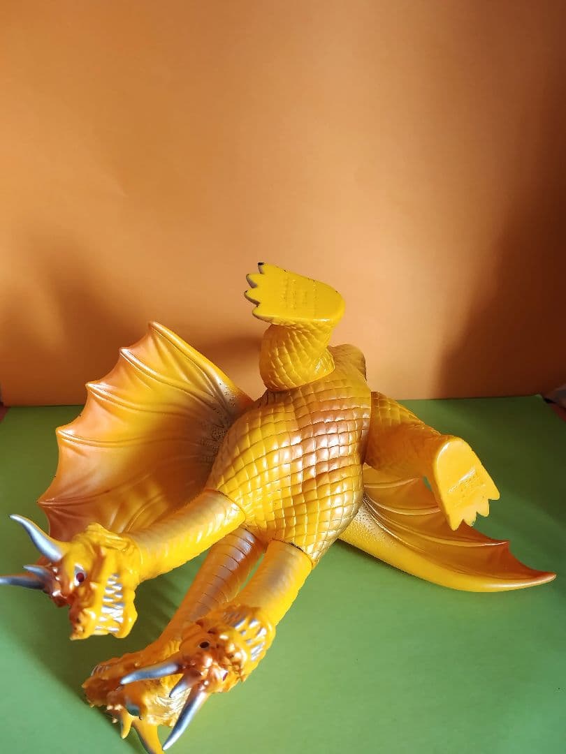 キングギドラ 怪獣郷 フィギュア