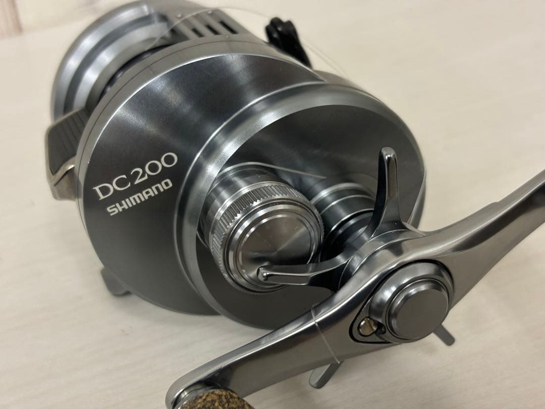 シマノ　19カルカッタコンクエストDC200 右巻き