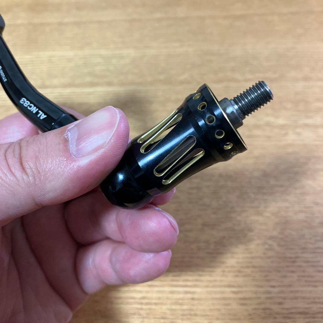 美品　スタジオ　オーシャン　マーク　シマノ　右巻き　AL NC 83 ハンドル