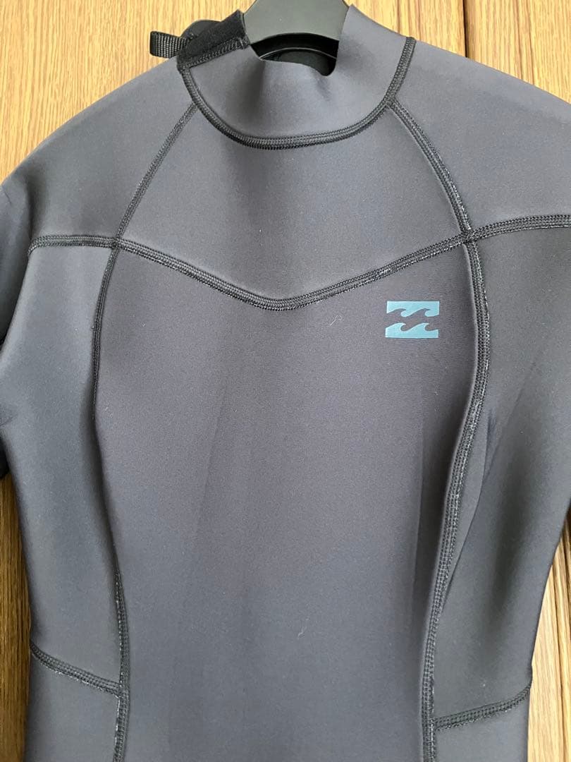 Billabong フルスーツ レディースL 未使用