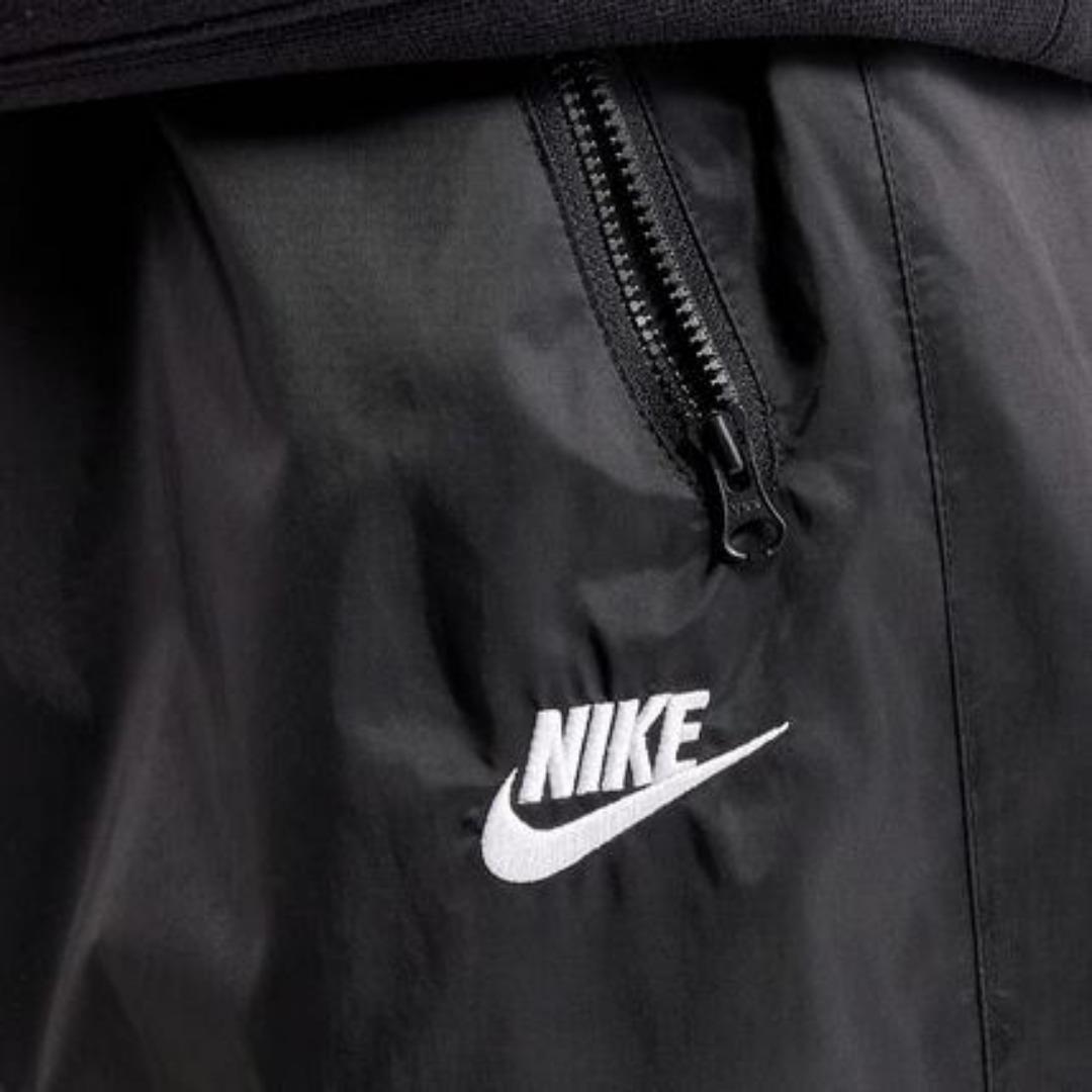 NIKE ウィンドブレーカーパンツ （67）