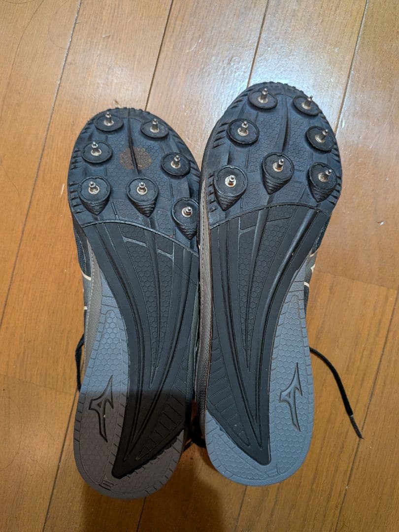 陸上競技　スパイク　27センチ