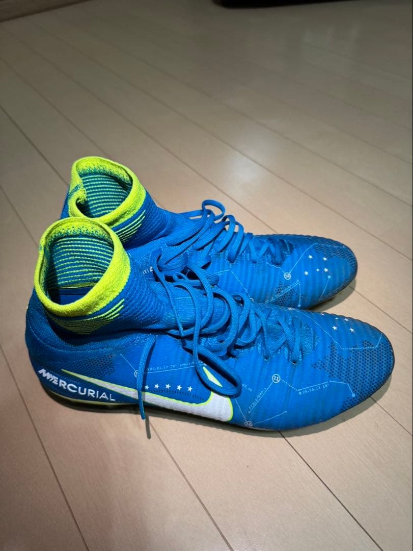 サッカースパイク　マーキュリアル27cm