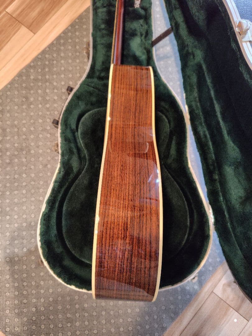マーチン（Martin）OM28 standard 純正ハードケース付属