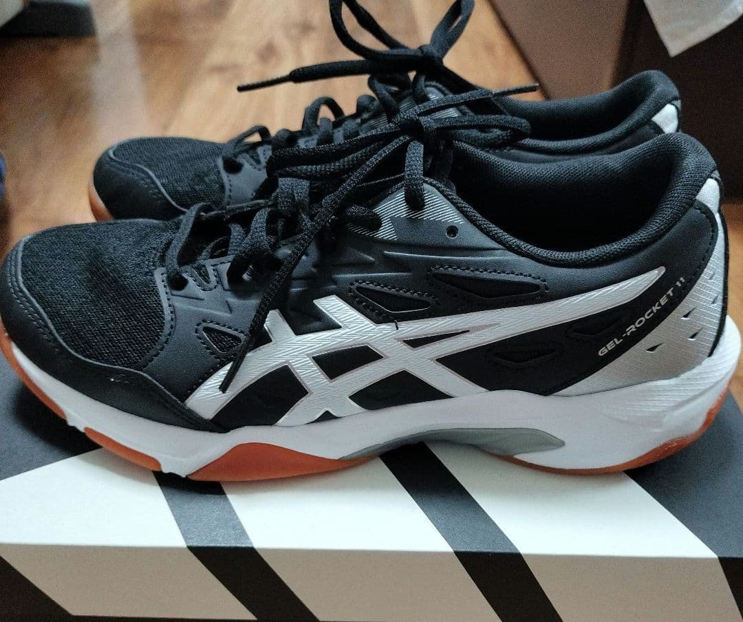 asics バレーシューズ 24.5cm ママバレー 部活 バレーボール