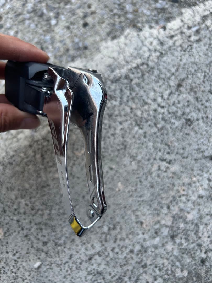 Shimano 105 フロントディレイラー シルバー