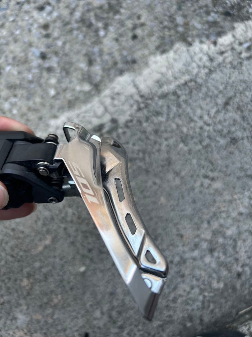 Shimano 105 フロントディレイラー シルバー