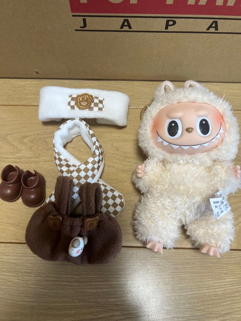 THE MONSTERS labubu ソイミルク