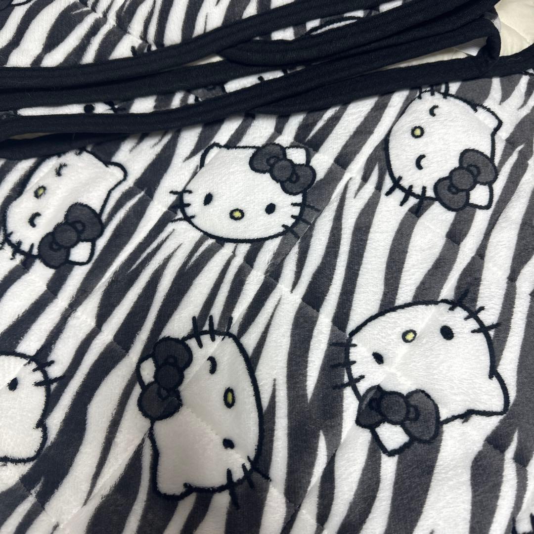新品♡セミダブル　敷きパッド　ゼブラ　ギャル　kitty キティ　カバー