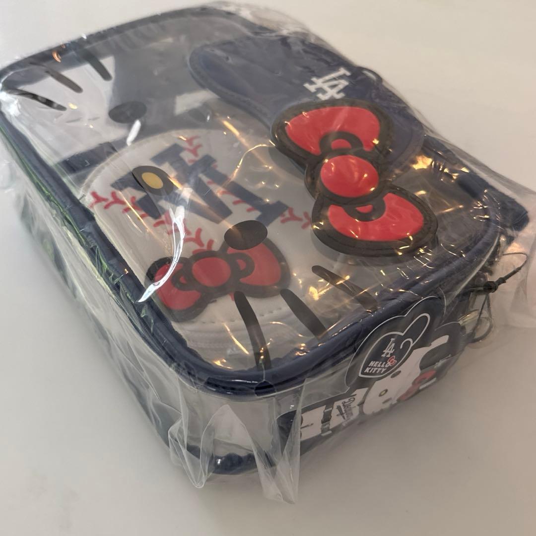 LA ドジャース × Hello Kitty ハローキティ クロスボディバック