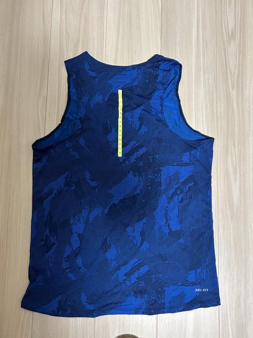 Nikeランニングシャツ　Mサイズ