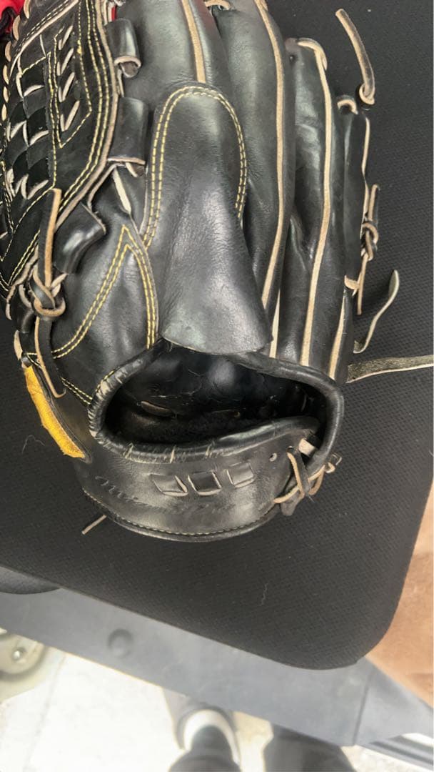 Mizuno 硬式グローブ 黒 左　投手用