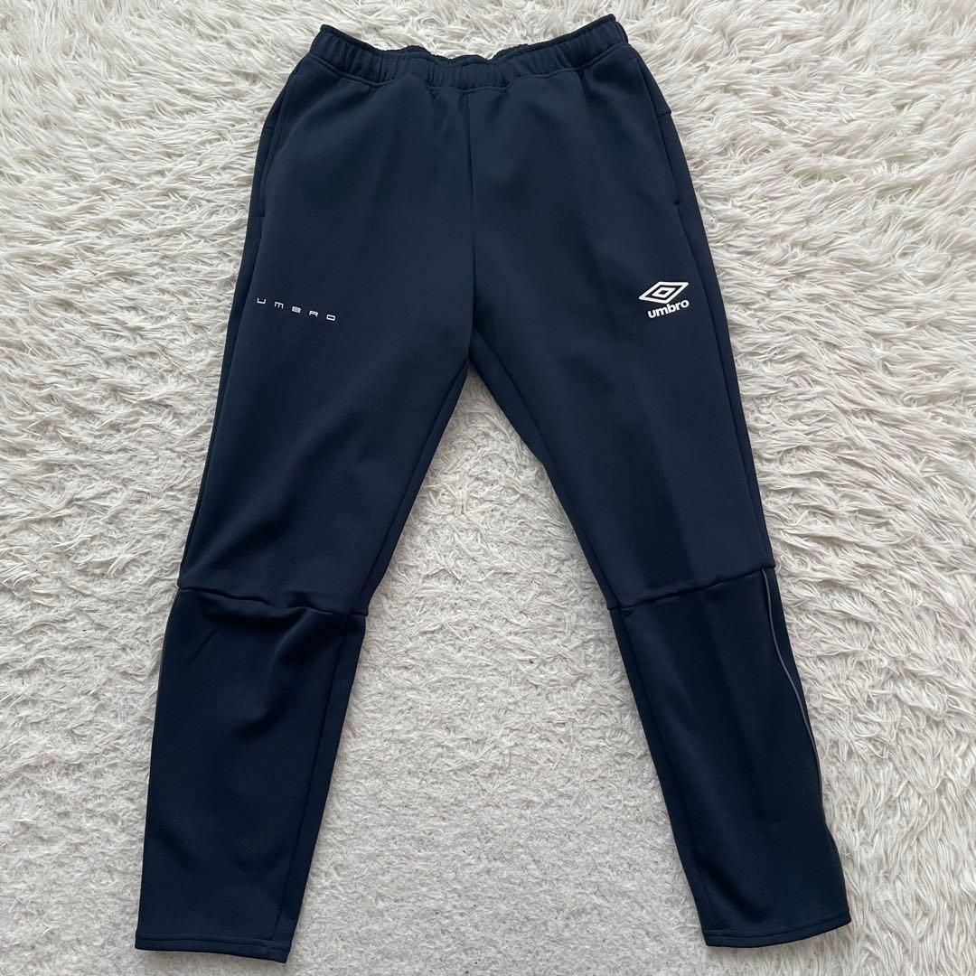 umbro 刺繍　上下　セットアップ　ジャージ　洗える