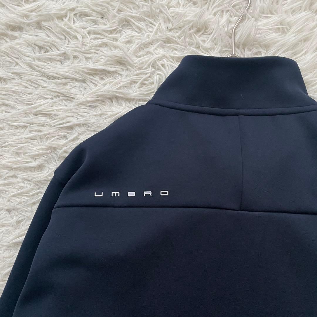 umbro 刺繍　上下　セットアップ　ジャージ　洗える