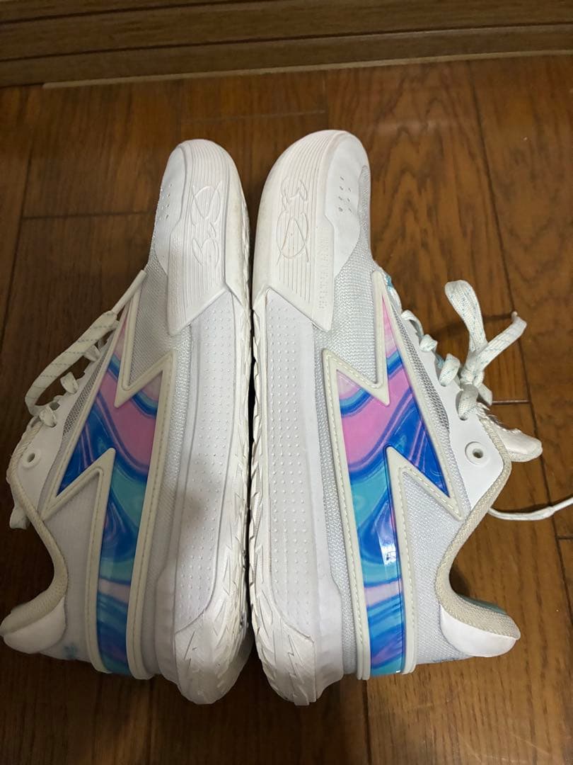 値下げしました。リーニン　ウェイドフラッシュ　バスケットボールシューズ