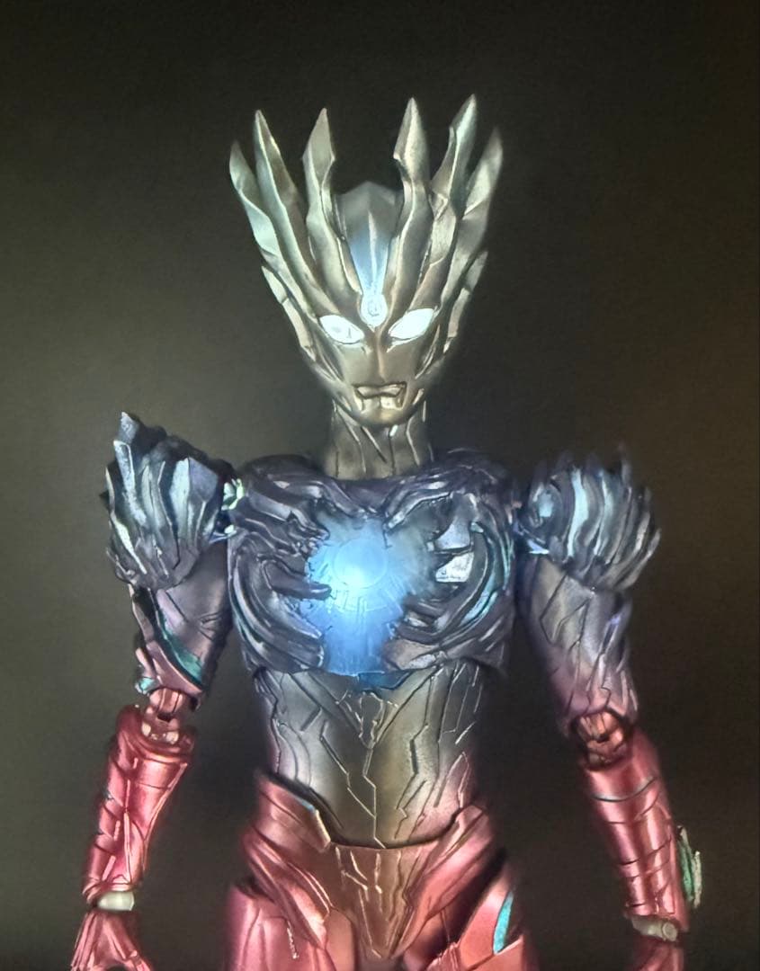 改造品S.H.Figuarts　ウルトラマンサーガ　発光Ver