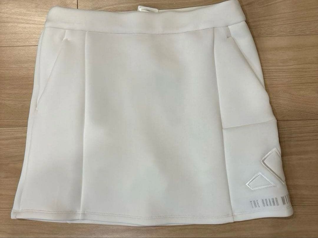 新品adidasgolf上下セット薄手ニット＆ダンボールニットスカートM春