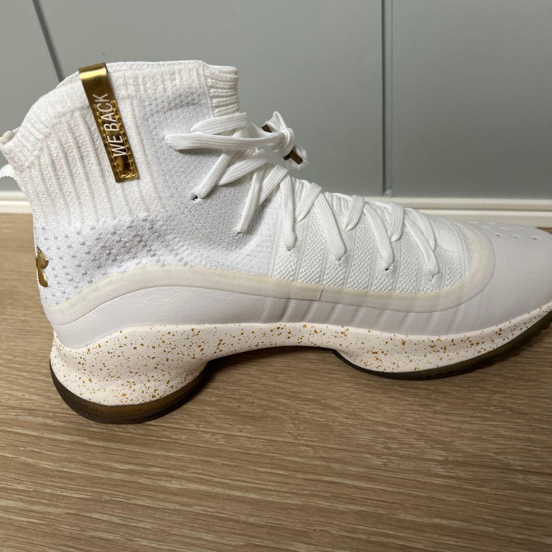 Under Armour Curry 4ホワイト　27cm