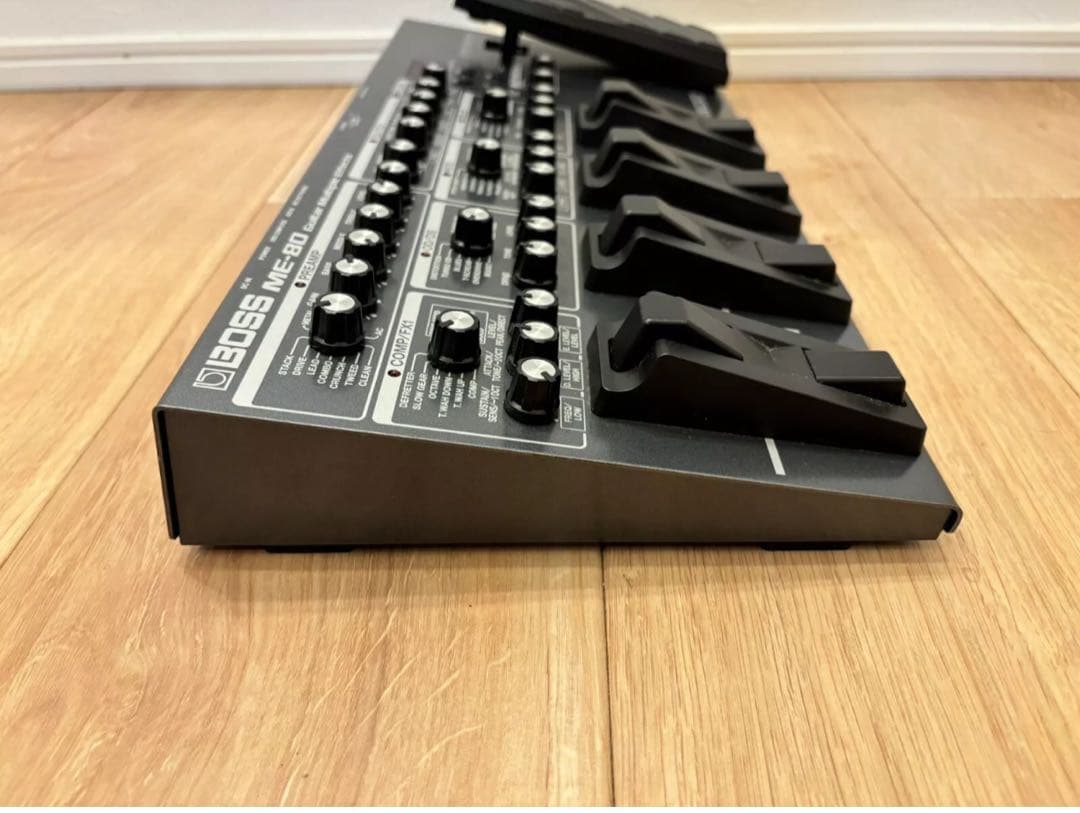 美品 ☆ BOSS ME-80 ギター マルチエフェクター