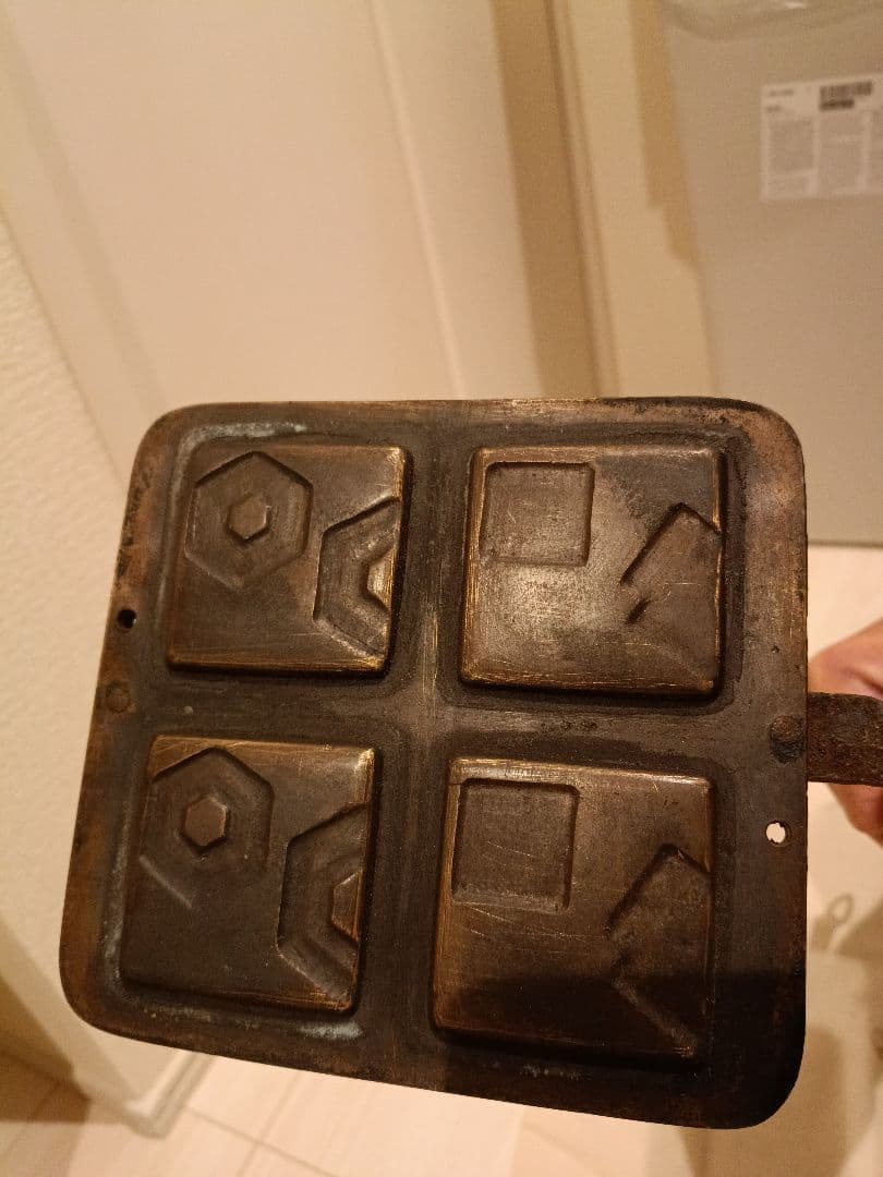 時代物　和菓子　焼き型　煎餅焼き器 金属製 菓子型 古道具 鉄製 調理器具