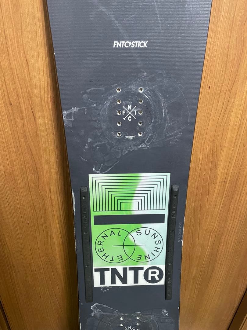 FNTC TNT-R スノーボード 150cm グラトリ最強 オーリースピン簡単
