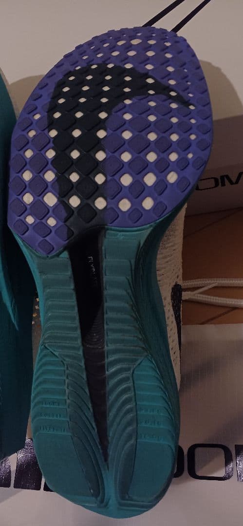 ナイキ ヴェイパーフライ 3 NIKE VaporFly 3　25.5㌢