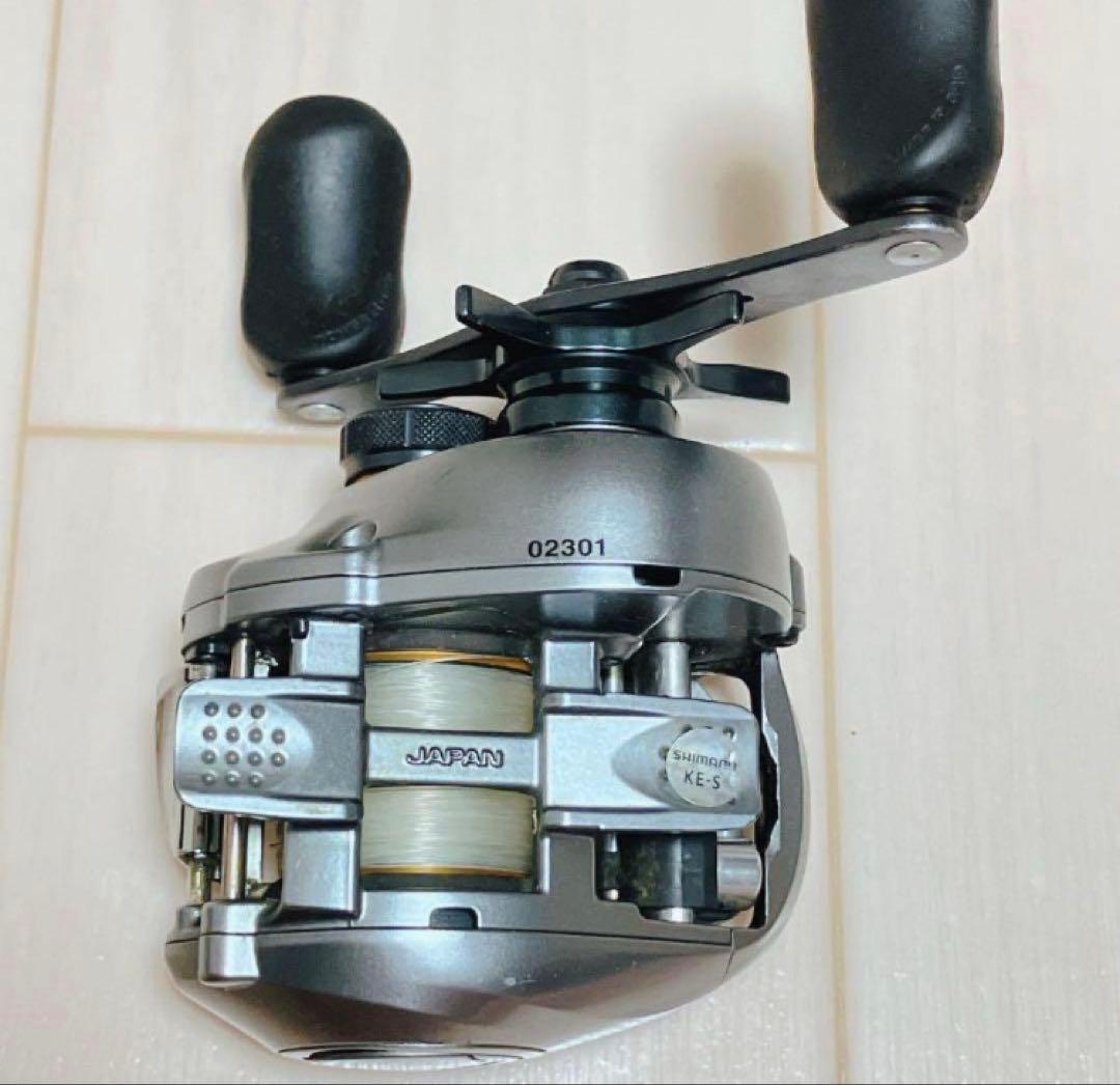【美品】シマノ SHIMANO アルデバラン Mg7 リール