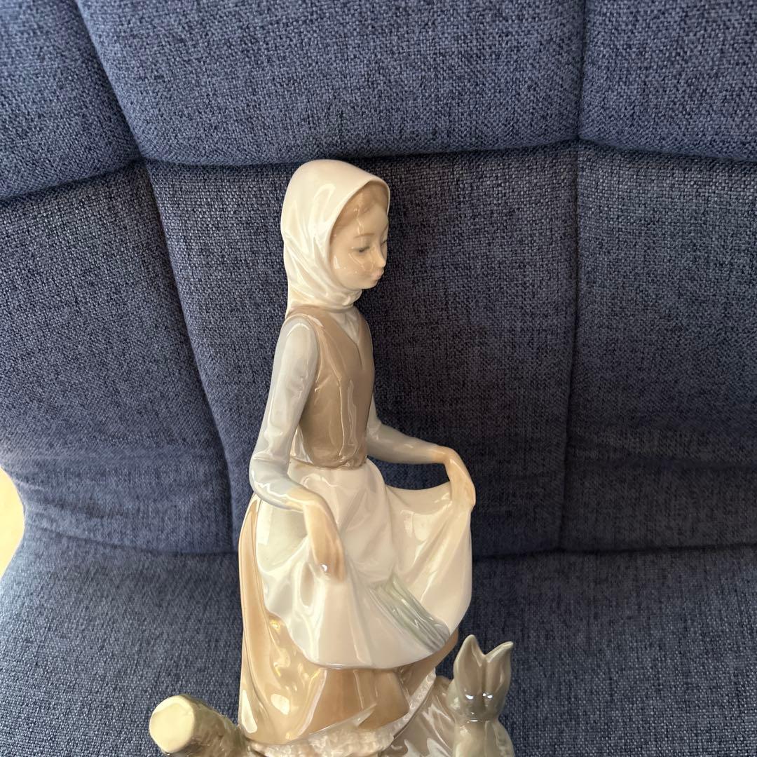 リヤドロ　少女　うさぎ　希少美品