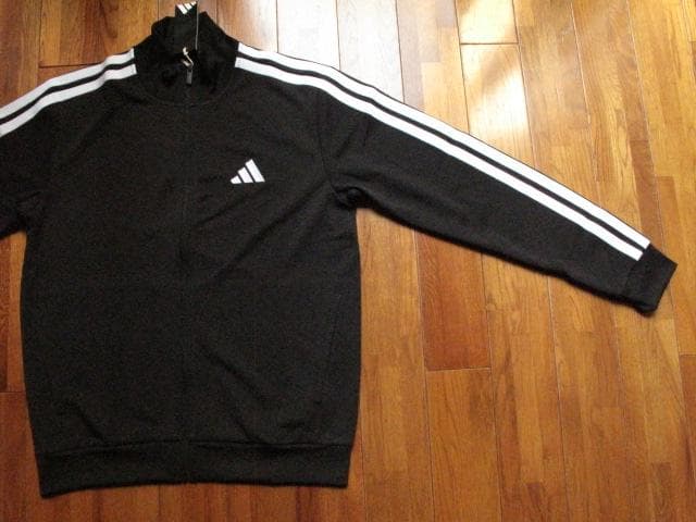 新品　adidas　ジャージ上下セット　XLサイズ