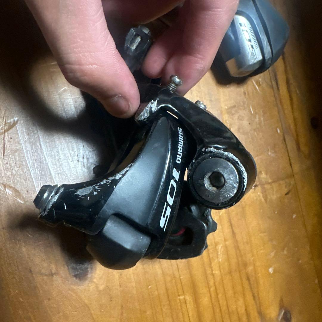 Shimano 105 5800系2✖️11速用 左ブラケットカバーありません