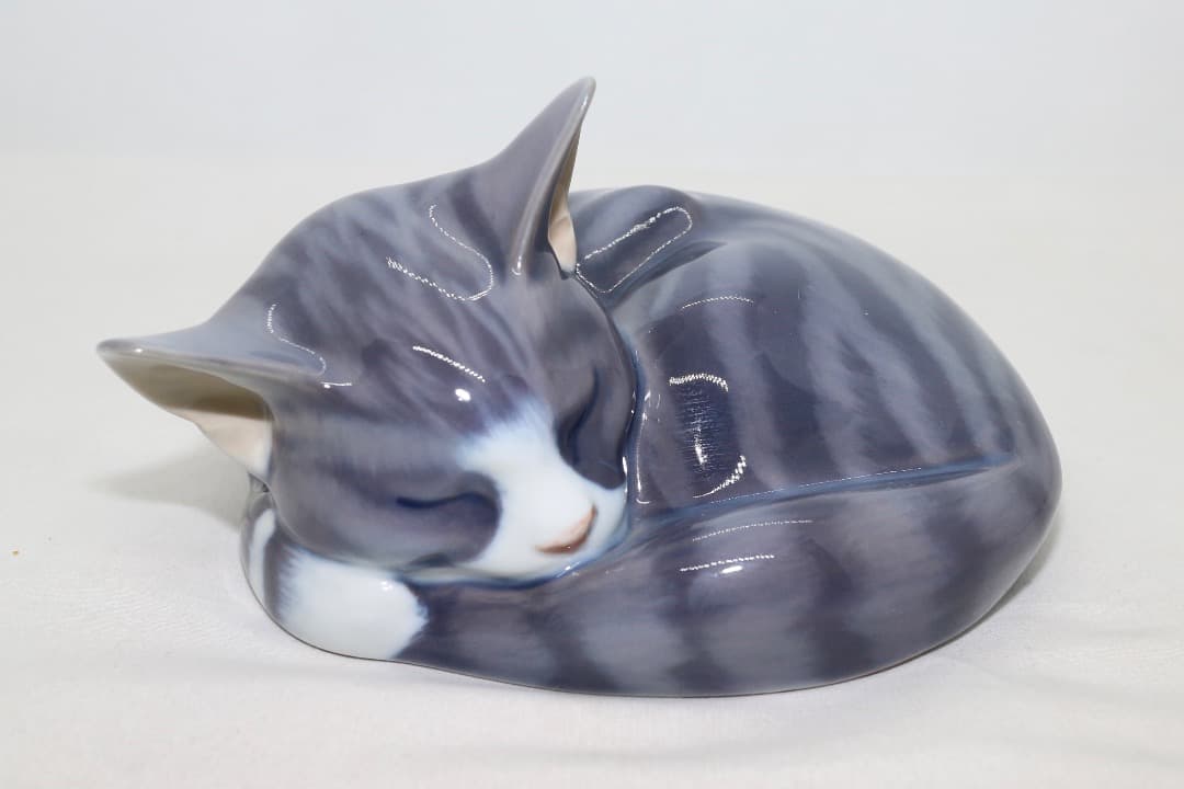 希少 ロイヤルコペンハーゲン フィギュリン 眠り猫 ねむり猫