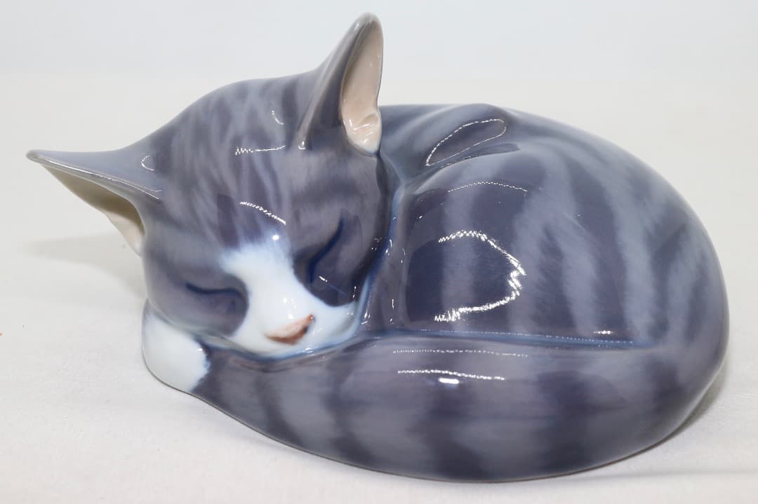 希少 ロイヤルコペンハーゲン フィギュリン 眠り猫 ねむり猫
