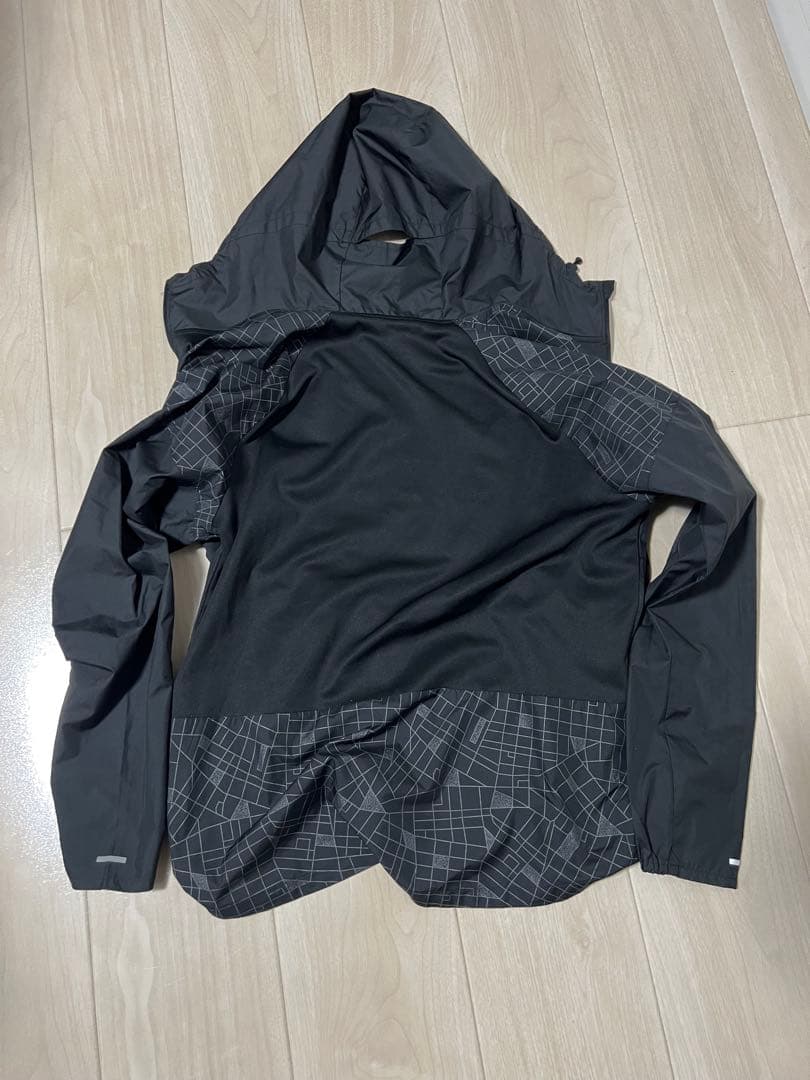Nike ラン　ディビジョンマイラー　上M下L 早い者勝ち