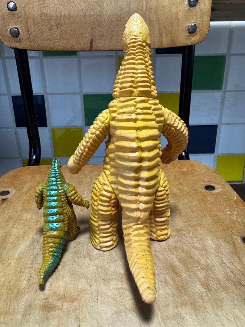 襟を