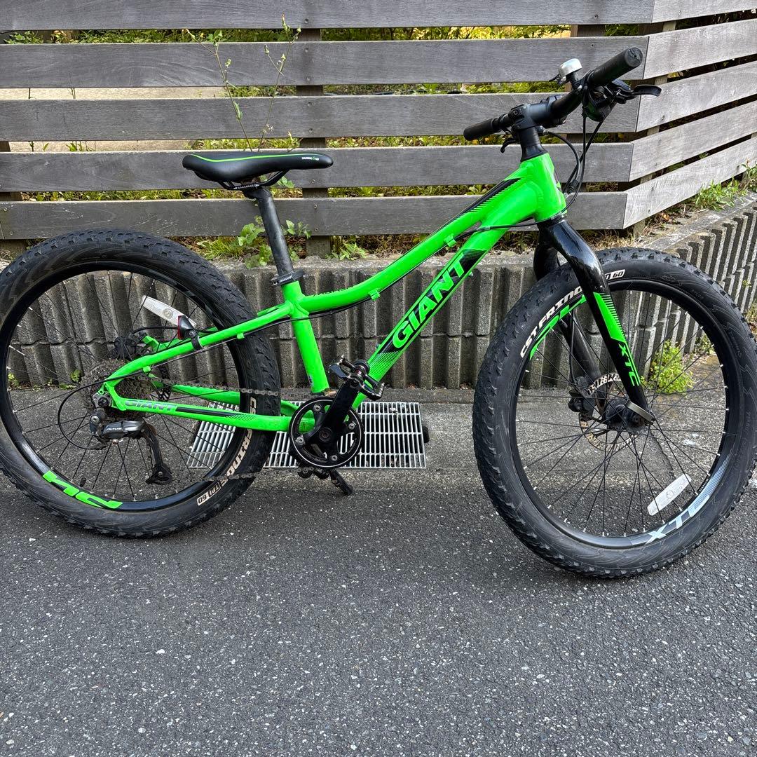 （中古）Giant マウンテンバイク ファットタイヤ　身長130〜150位
