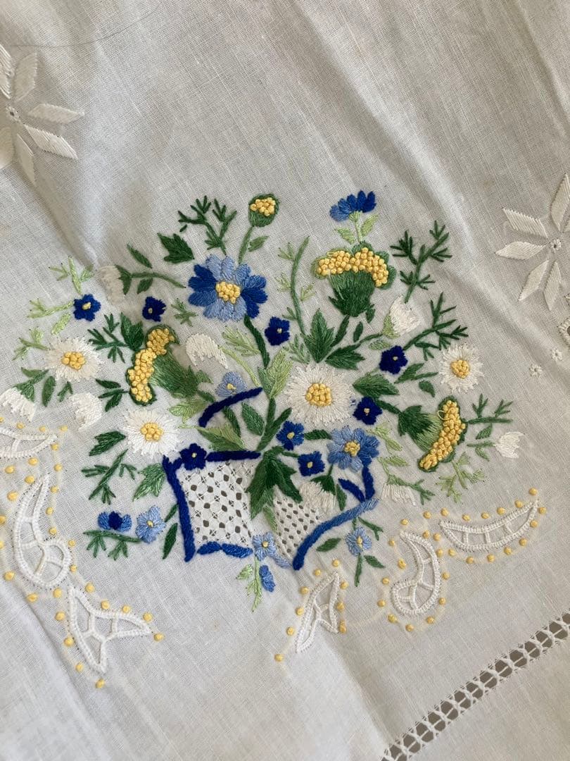 刺繍 テーブルクロス 83x83cm