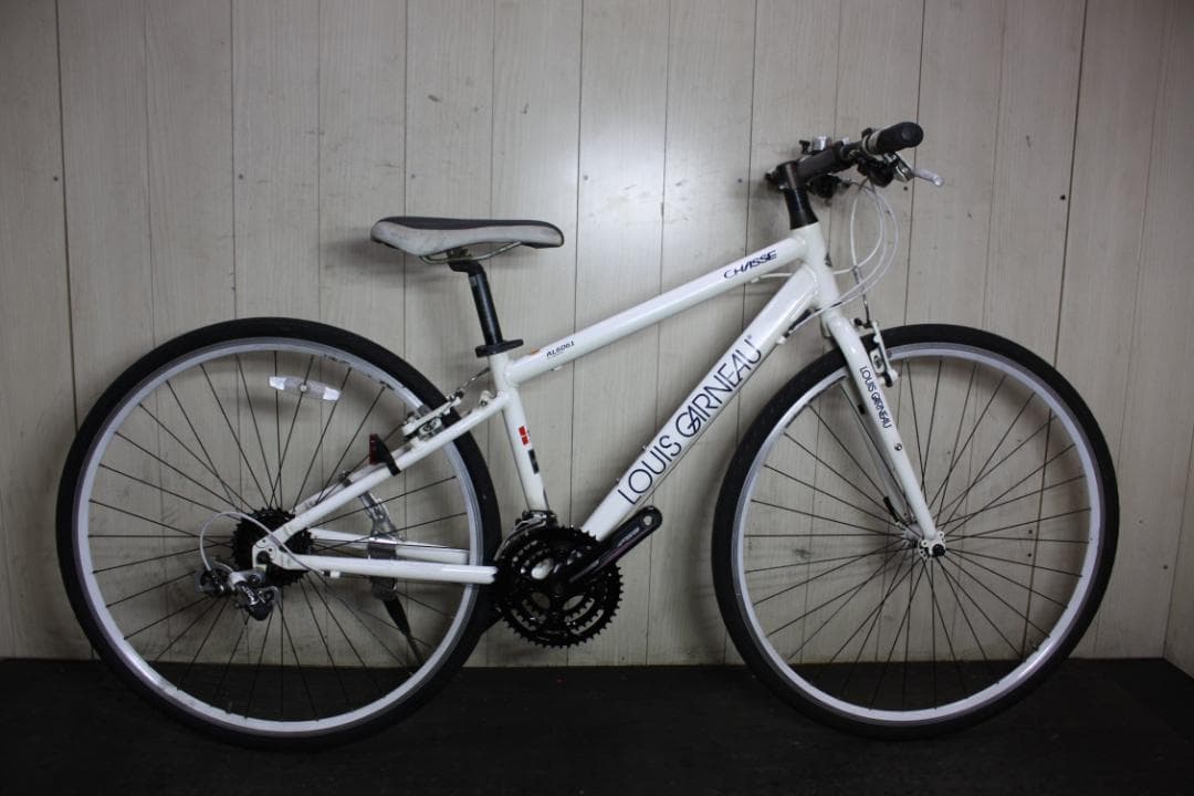 ルイガノLGS-CHASSE 700C アルミ 24速 370mm 白クロス