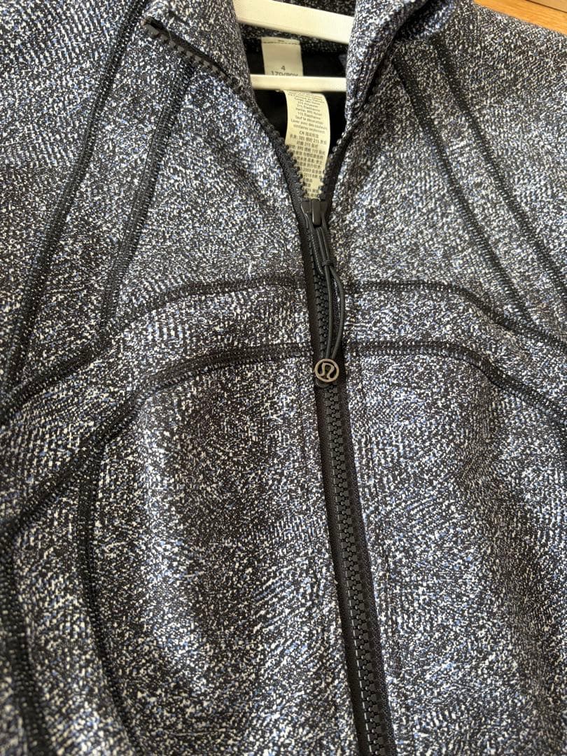 lululemon フィットジャケット サイズ4