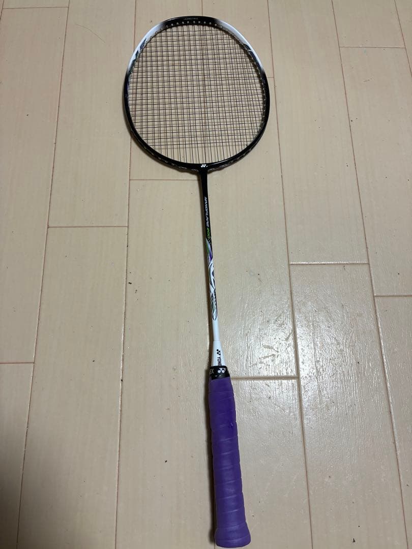 ヨネックス　バドミントンラケット　NANOFLARE200