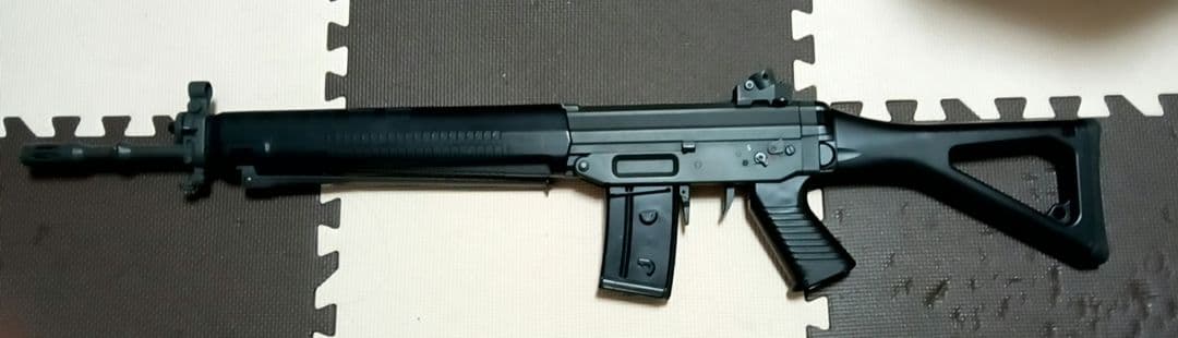 東京マルイ?　SIG 550?551? 電動ガン